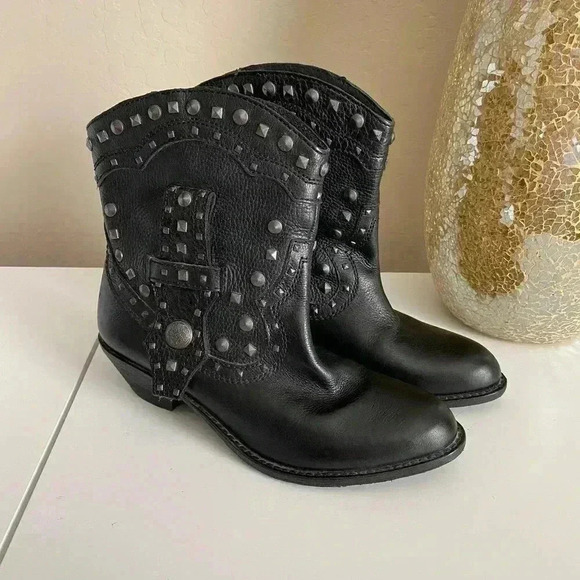 Vince Camuto Madalissa Bootie Black Size 7.5 - Picture 1 of 12
